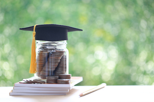 14 Tips to Strengthen Your Financial Education

